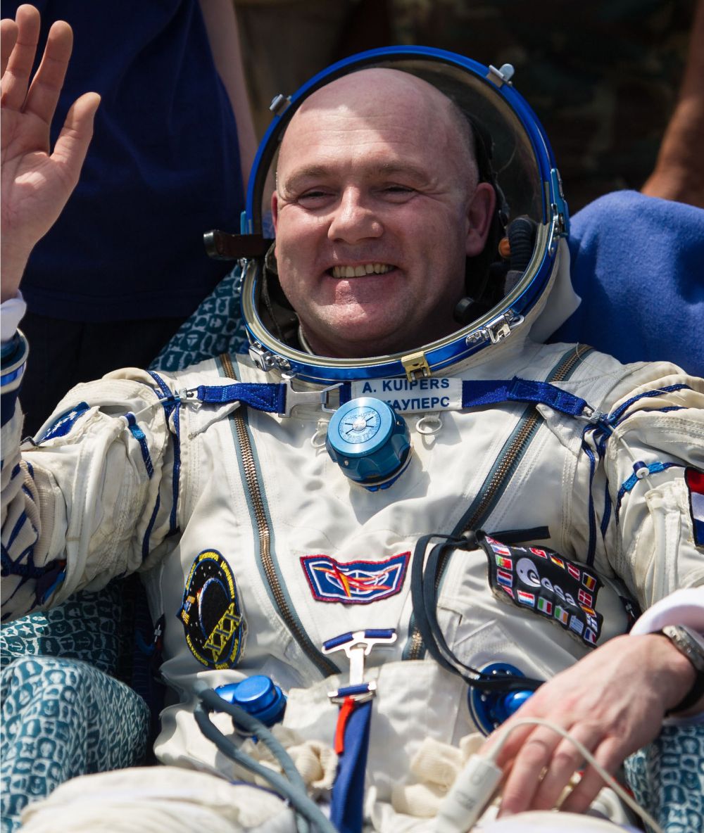 André Kuipers na de landing vanuit de ruimte