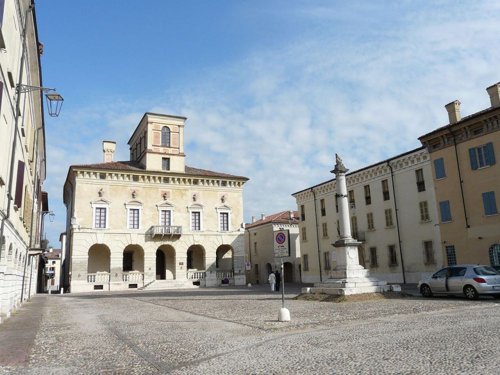 Sabbioneta piazza ducale